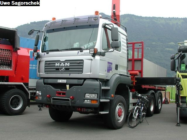 Interl 2011 194