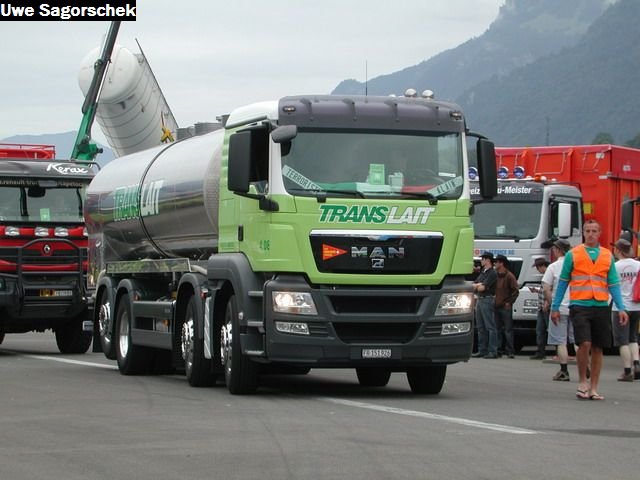Interl 2011 206