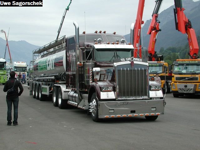 Interl 2011 210