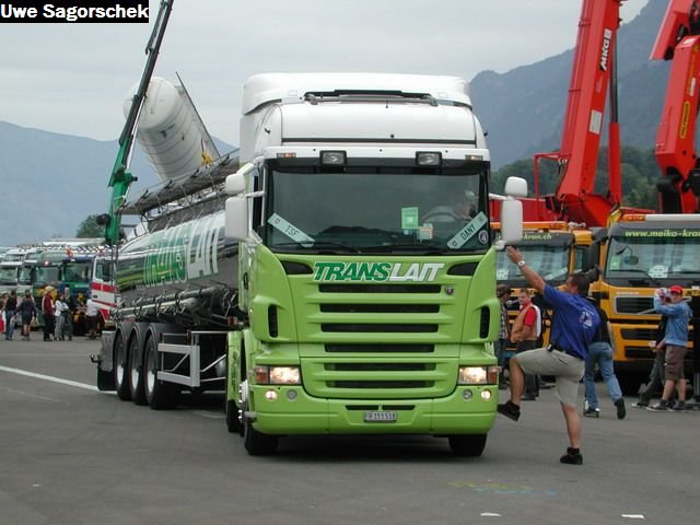 Interl 2011 213
