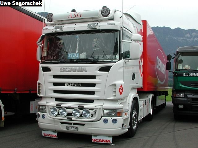 Interl 2011 242
