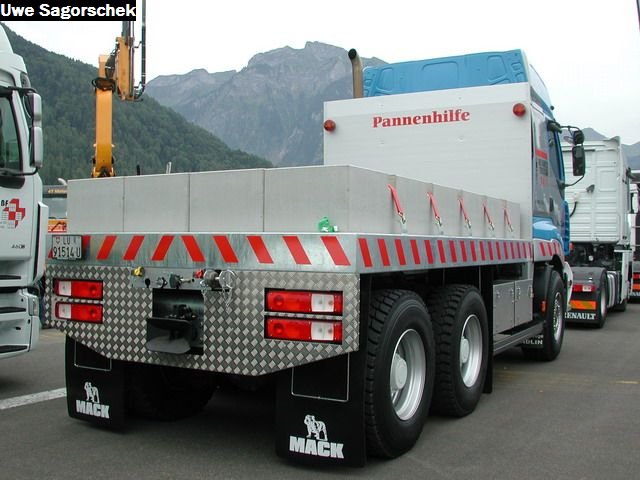 Interl 2011 253