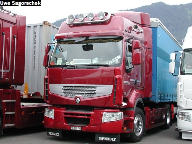 Interl 2011 275