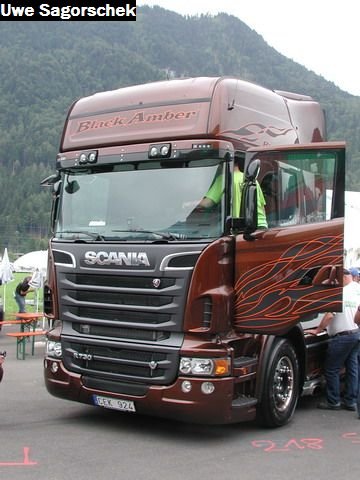 Interl 2011 296