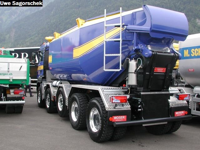 Interl 2011 323