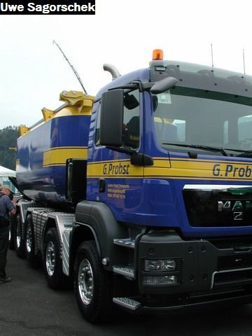 Interl 2011 324