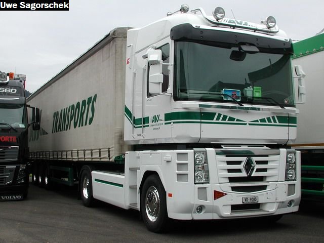 Interl 2011 379