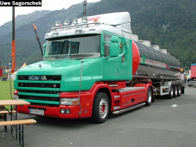Interl 2011 395