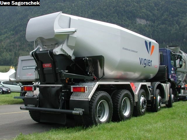 Interl 2011 564