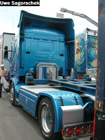 Interl 2011 698
