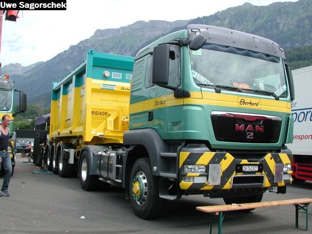 Interl 2011 699