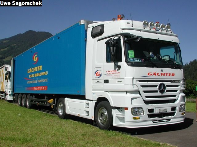 Interl 2011 1077