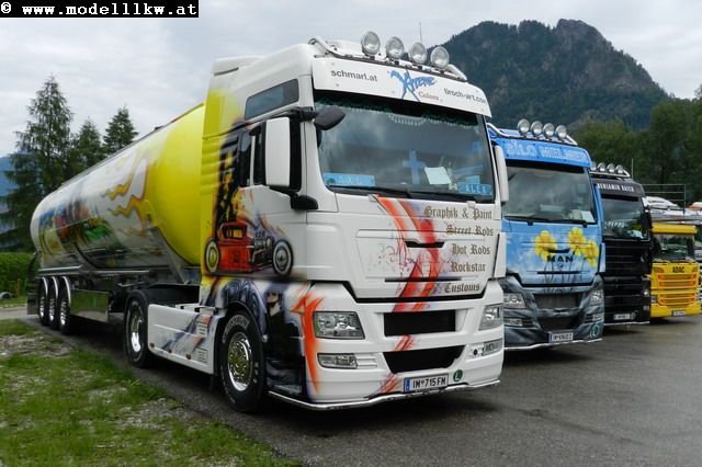 ES16