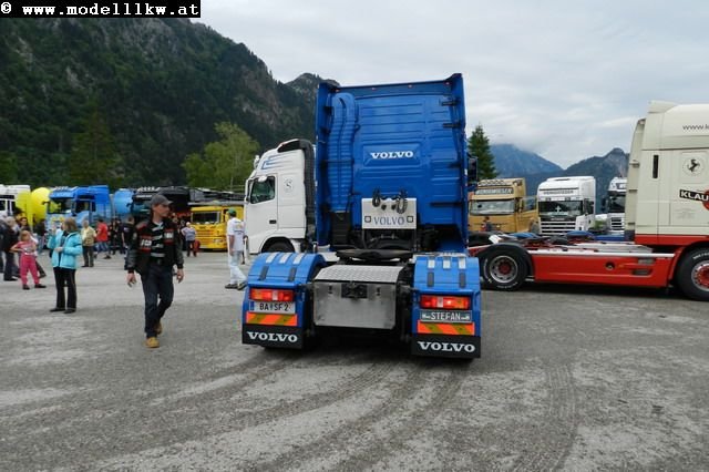 ES176