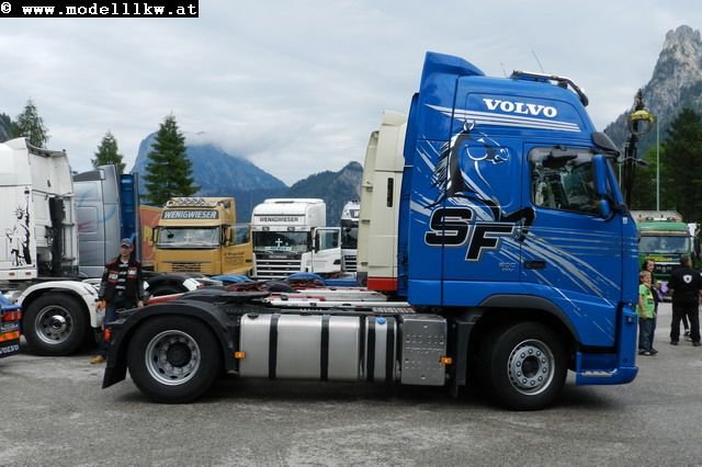 ES184