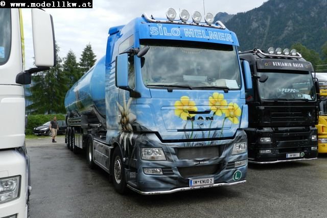ES2