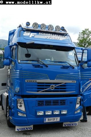 ES200