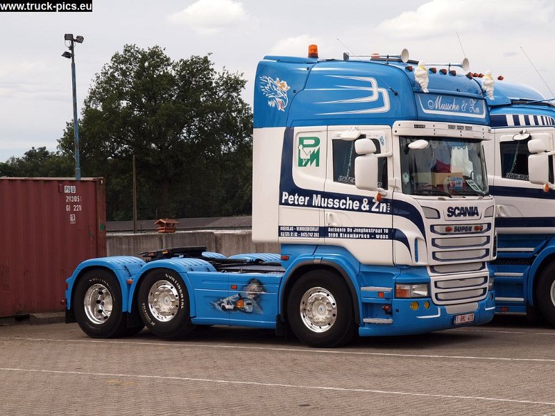 P9078387