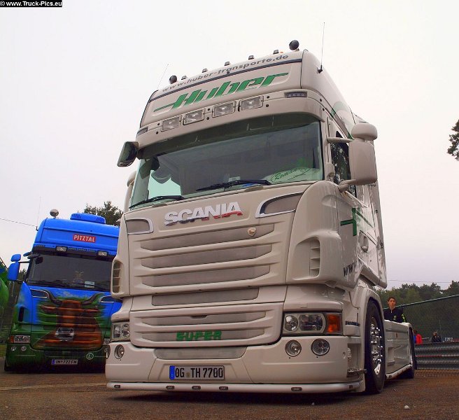 P9228897