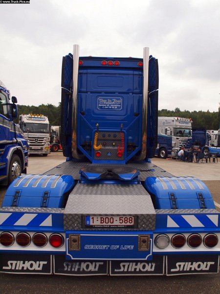 P9229348