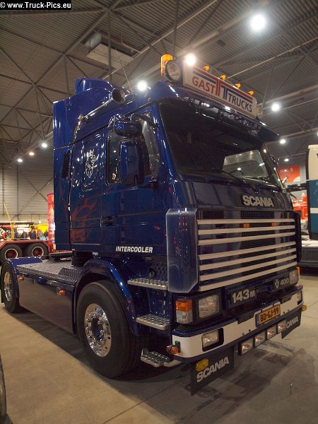 PC280935