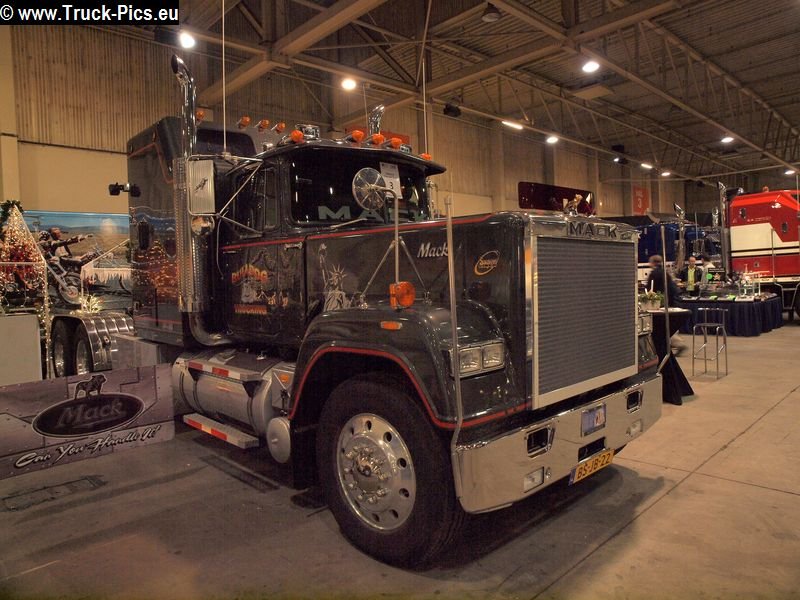 PC281082