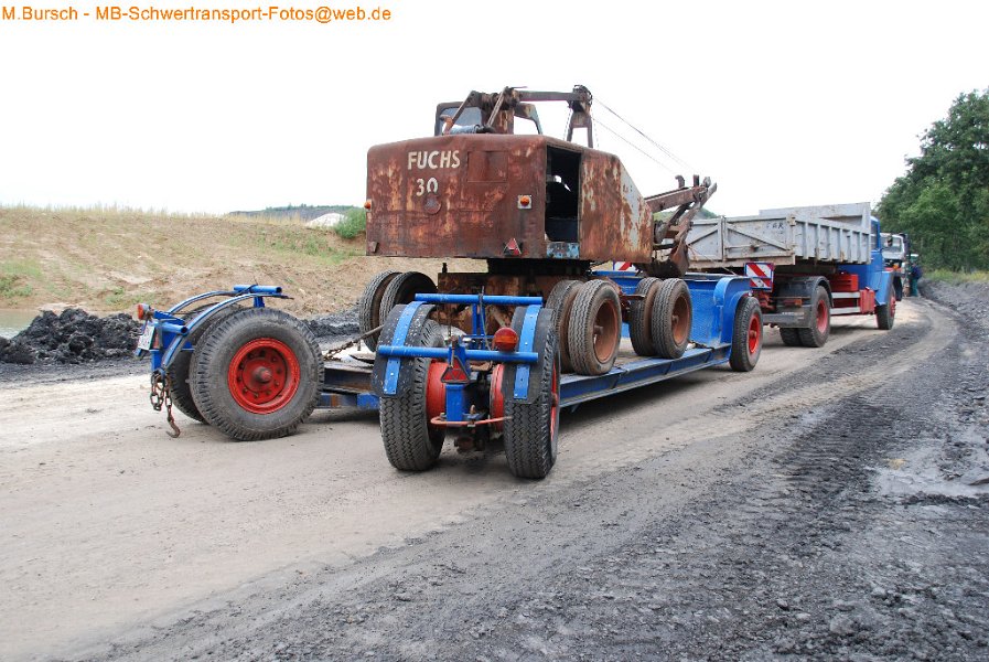 Truck in the Koel 2014-8-30 00006