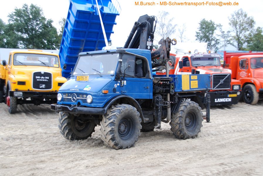 Truck in the Koel 2014-8-30 00083