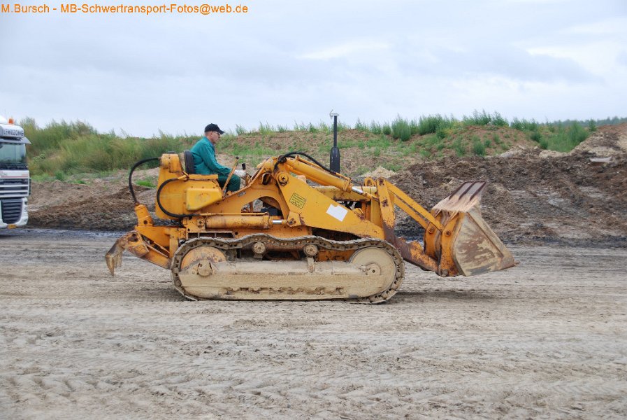 Truck in the Koel 2014-8-30 00180