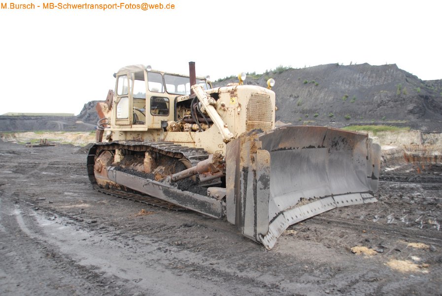 Truck in the Koel 2014-8-30 00198