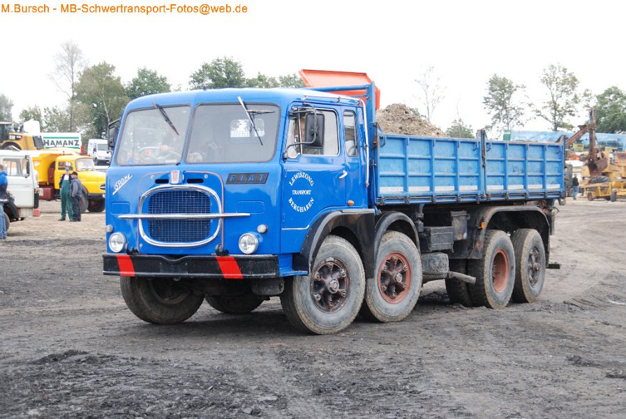 Truck in the Koel 2014-8-30 00209