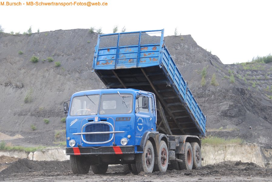 Truck in the Koel 2014-8-30 00209b