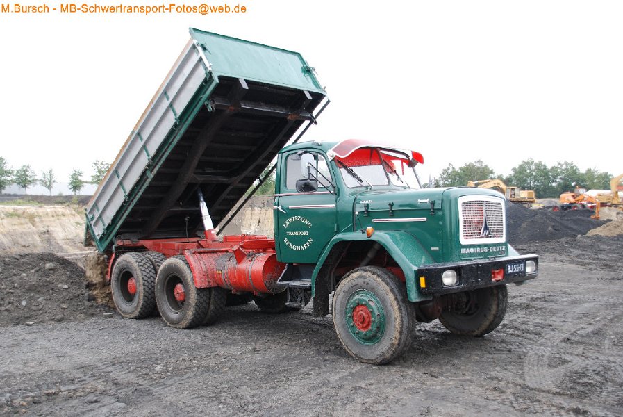 Truck in the Koel 2014-8-30 00256