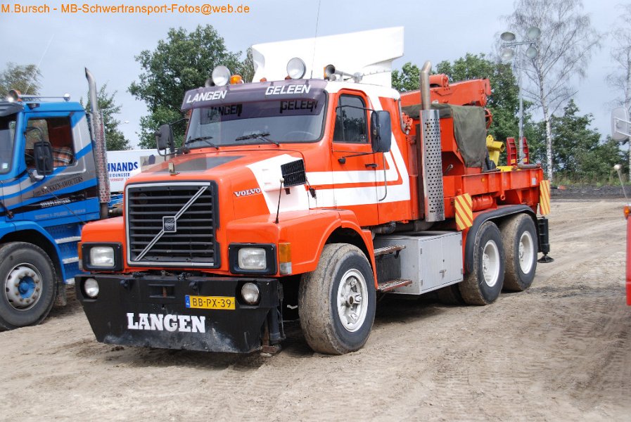 Truck in the Koel 2014-8-30 00313